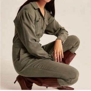 Abercrombie & Fitch Women's Long-Sleeve Utility Jumpsuit Green ST